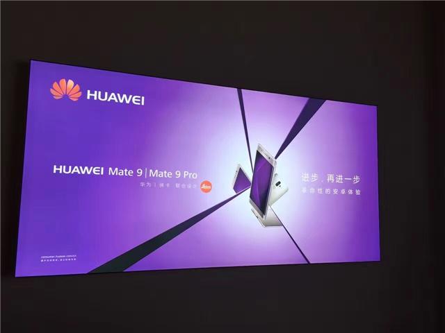 深圳軟膜燈箱：廣告燈箱表面使用的uv軟膜有哪些特征