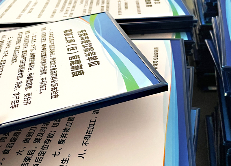 深圳KT板生產(chǎn)定制廠家--KT板加工定制 異形裁切KT板高清寫真噴繪不起泡光亮板